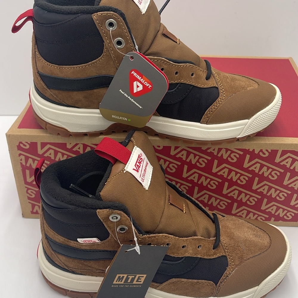 Vans WMNS Brown and Black High-Top Sneakers Boots Ultrarange Exo Hi
Dachshund - Picture 2 of 16